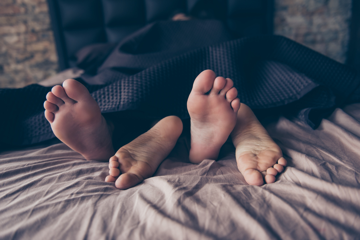 pareja de pies