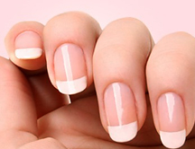 ¿Por qué crecen más rápido las uñas de las manos que las de los pies?