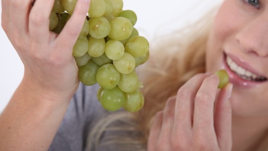 ¿Por qué es bueno comer uvas?