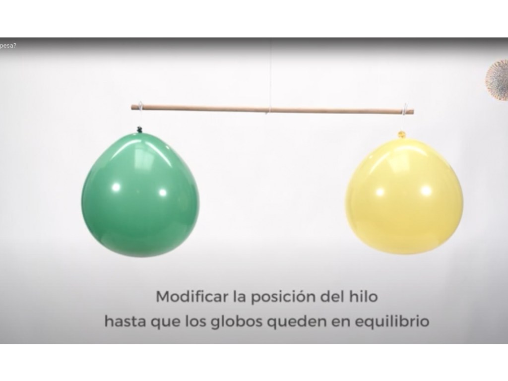 Experimentos con globos navideños. YouTube.