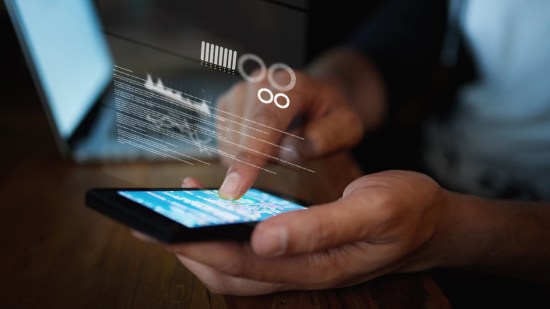 Así de fácil es hackear un teléfono móvil
