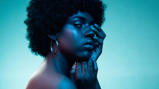 persona piel azul