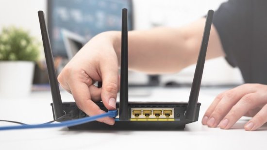 Cómo conectar un ordenador a Internet con WiFi o cable Ethernet