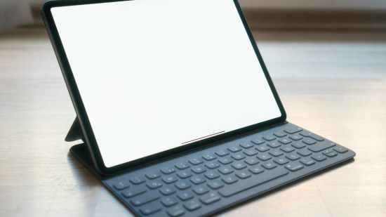 Cómo emparejar y usar el Smart Keyboard Folio