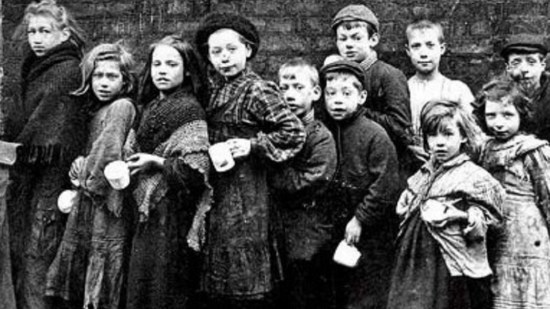 Niños victorianos