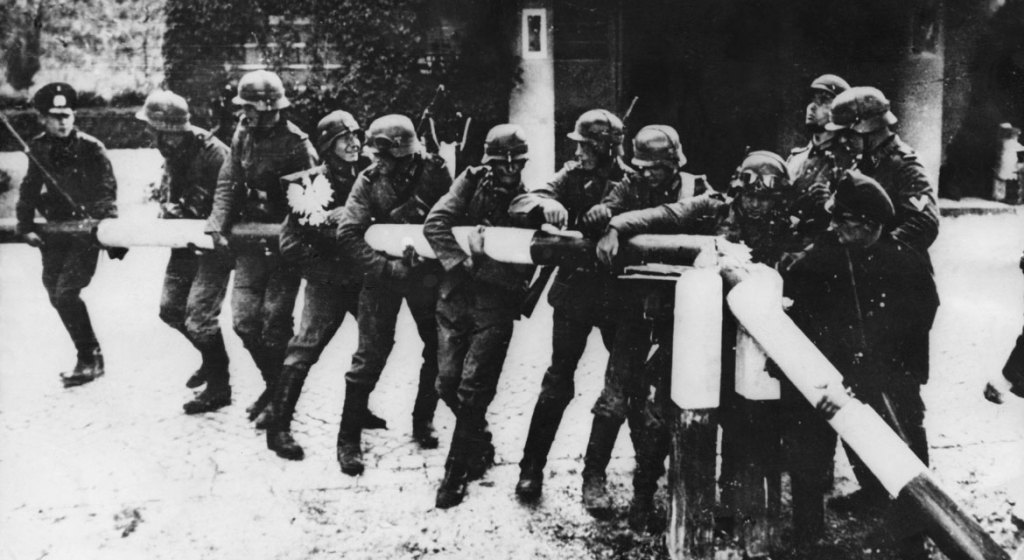 Tropas alemanas invaden Polonia y dan comienzo a la Segunda Guerra Mundial