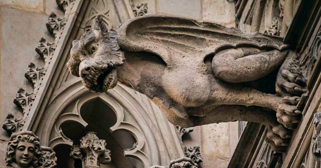 ¿Qué representan las gárgolas y por qué aparecen en tantos edificios?