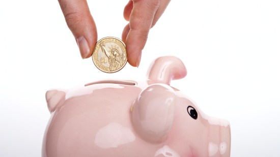 Ahorro y responsabilidad: ¿Cómo los padres pueden educar en economía a sus hijos?