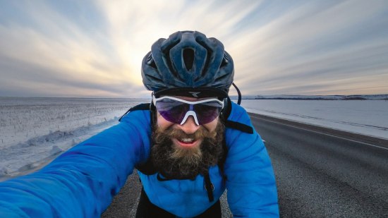 El superatleta que realizó el triatlón más largo del mundo