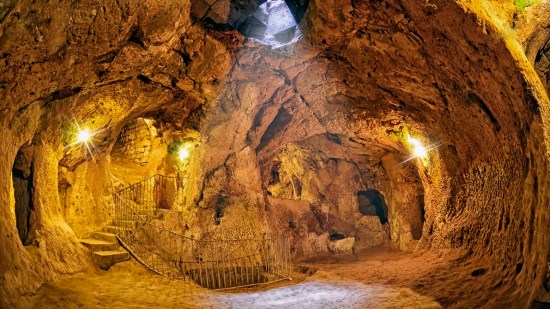 Derinkuyu, la ciudad subterránea más grande y profunda del mundo