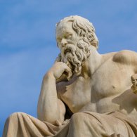 Sócrates y su método dialéctico: La expansión de la moral a través del diálogo