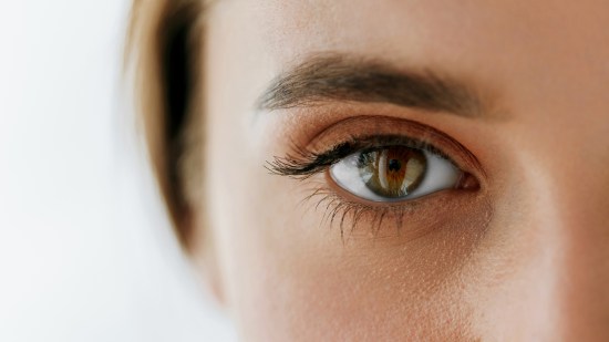 Ojo de mujer