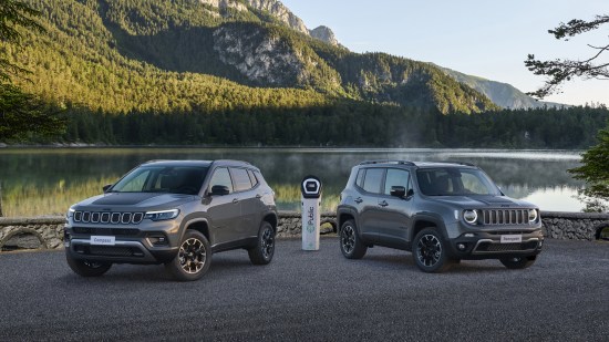 Jeep®RenegadeandCompassUpland(2)