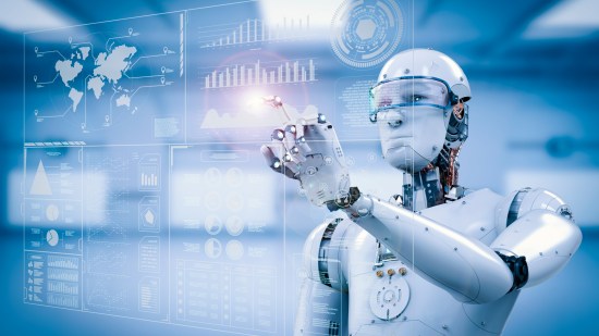 Robot tocando una pantalla