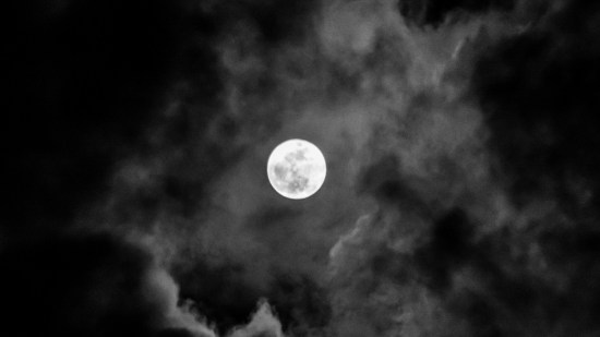 Luna llena Nubes