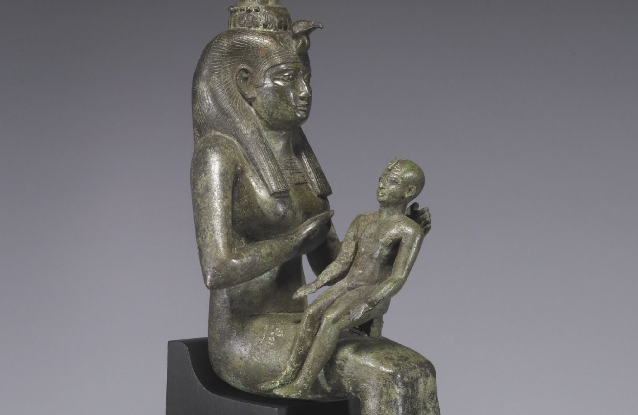 Isis amamantando a Horus