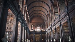 Biblioteca antigua