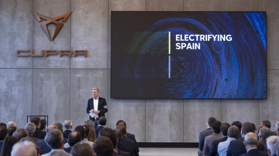 SEAT-SA-and-the-Volkswagen-Group-assign-more-than-75-of-the-Small-BEV-projects-material-costs-to-suppliers-located-in-Spain_02_HQ