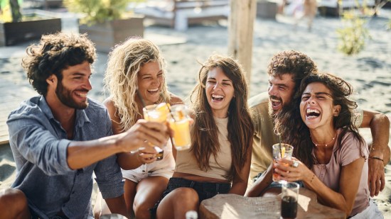 Grupo de amigos felices