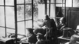 Soldados republicanos y guardias de asalto durante el levantamiento de julio de 1936