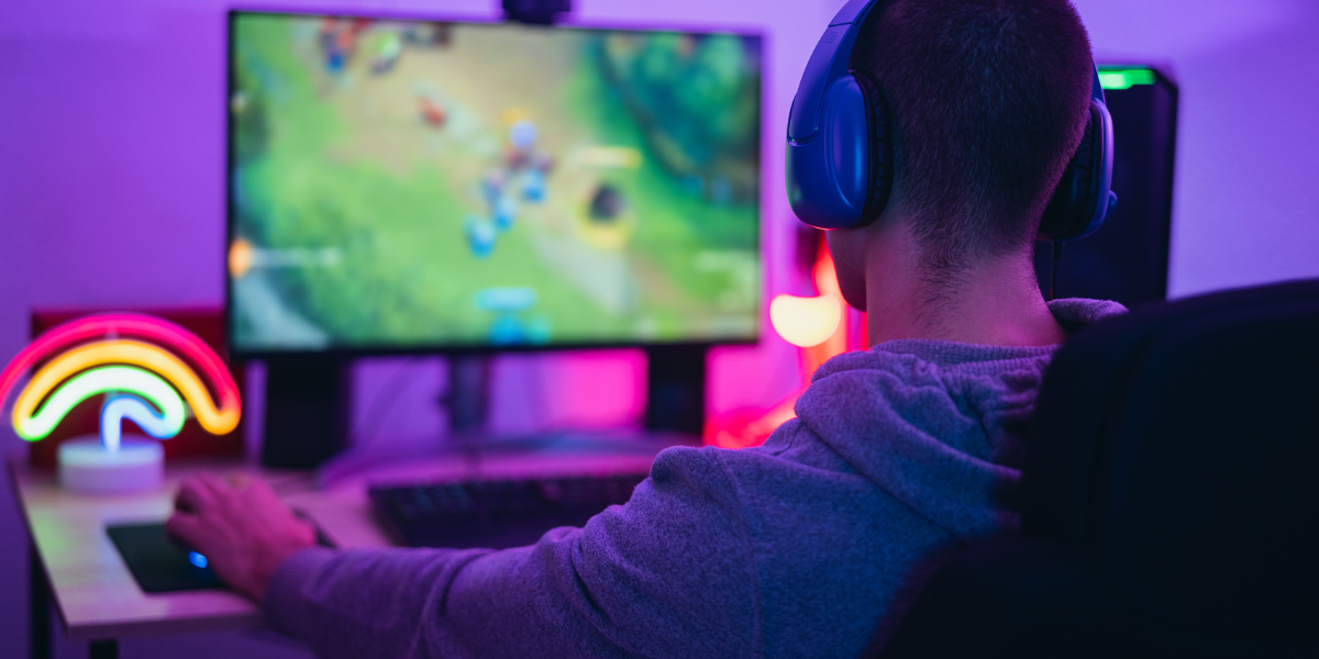 Combo logitech auriculares y ratón gaming MediaMarkt
