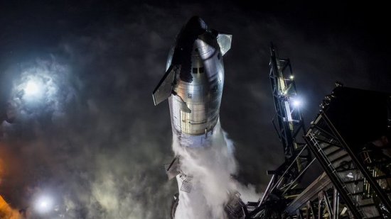 Starship realiza un vuelo orbital histórico