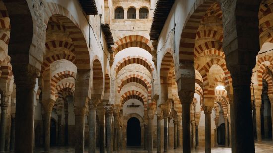 interior-mezquita-cordoba-ia