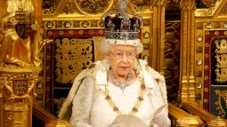 Descubre los discursos históricos de la reina Isabel II