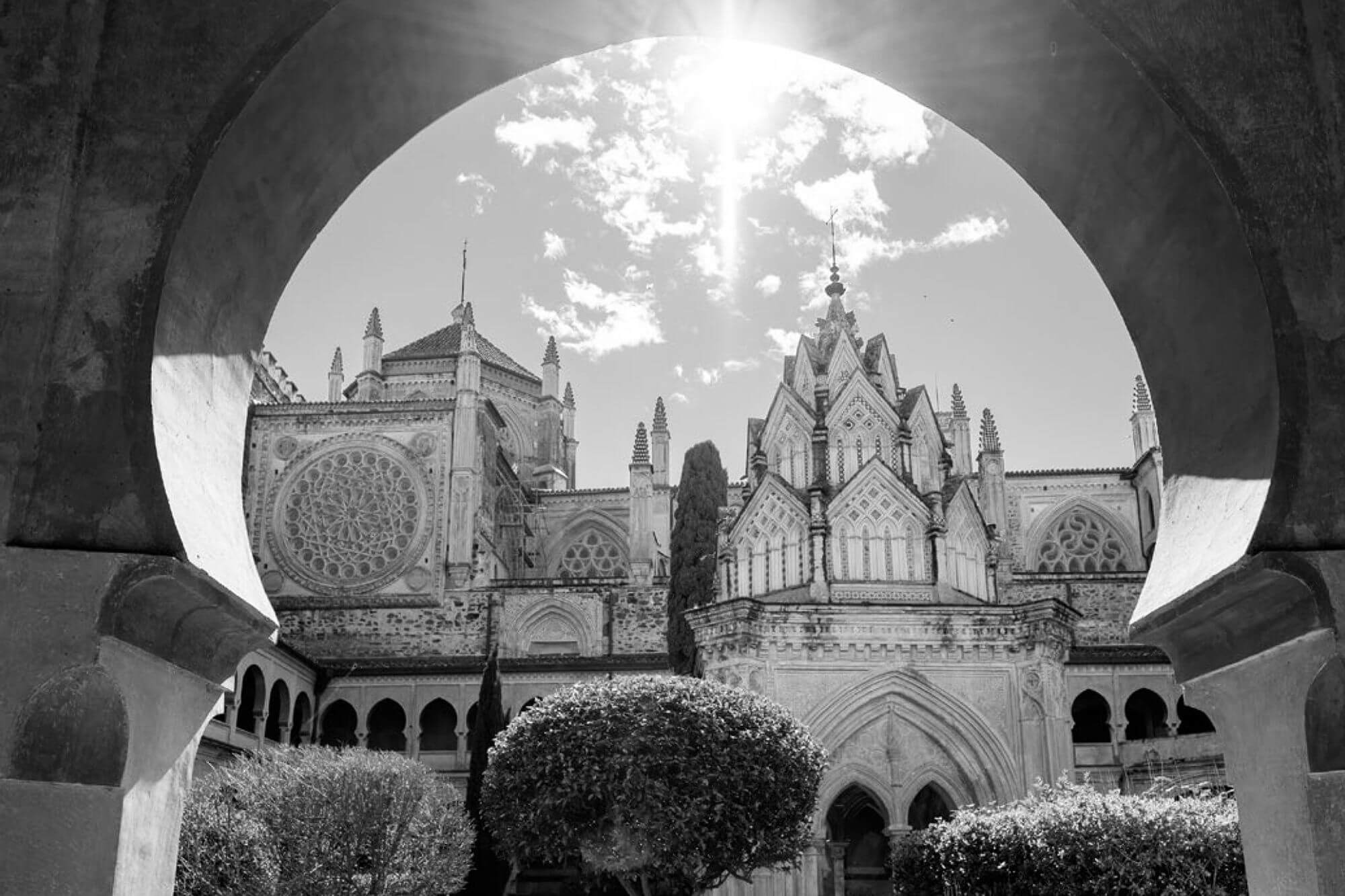 monasterio-santa-maria-de-guadalupe-caceres