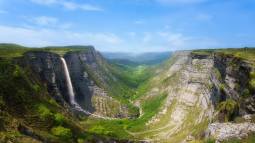 La cascada más alta de España se esconde en Álava
