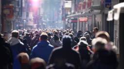 Calle con gente