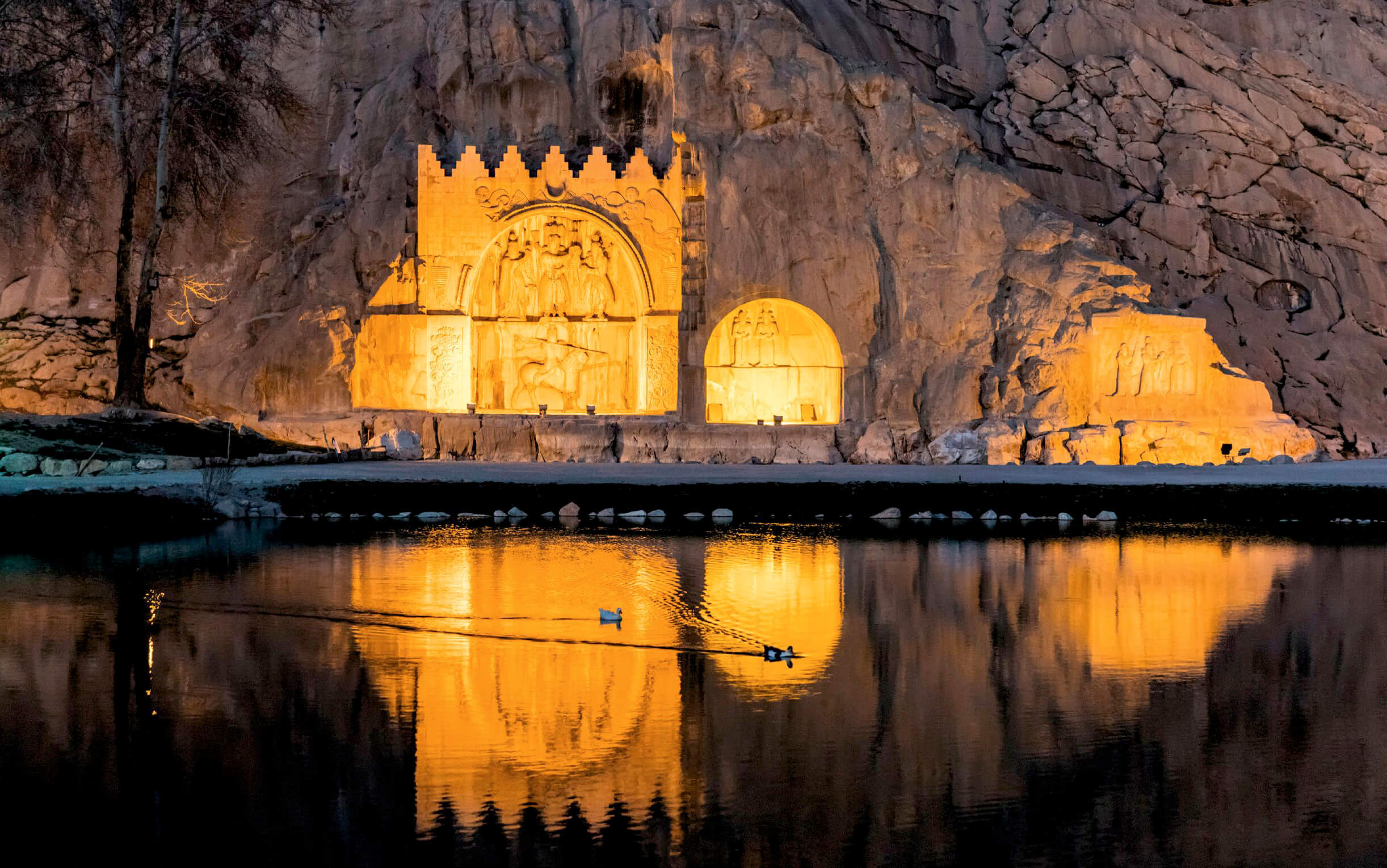 Altorrelieves sasánidas en Irán