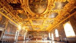 La Sala donde el Consejo de la República de Venecia se reunía para aprobar leyes está decorada en parte por Tintoretto.