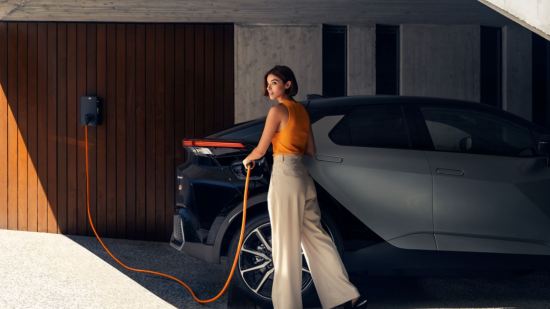 toyotac-hrplug-in2