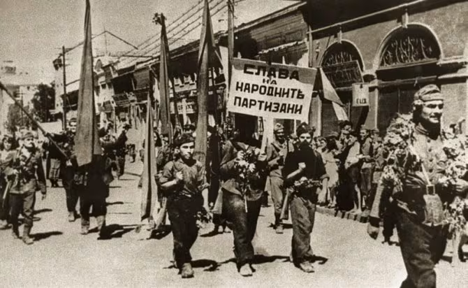 Del colaboracionismo 'pacífico' a la revuelta patriótica: Bulgaria durante la II Guerra Mundial