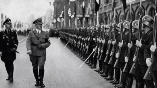 Hitler se prepara para la guerra: el rearme definitivo del Tercer Reich