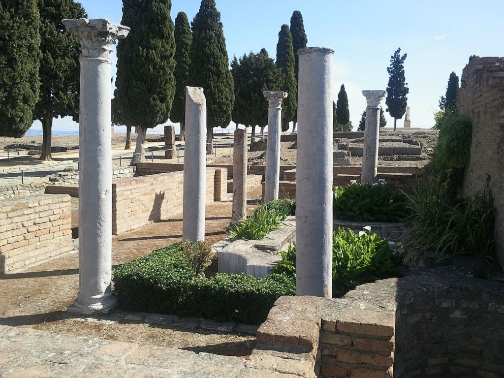 Restos de columnas en Itálica