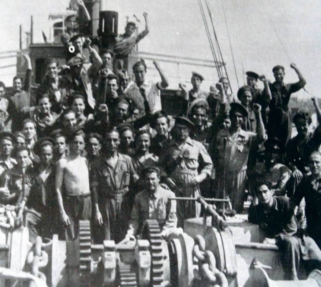 Marineros republicanos en cubierta