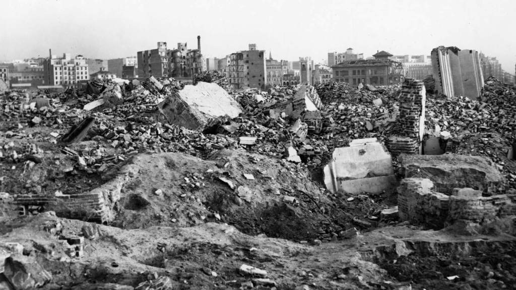 Ruinas de la sede de la Diputación Provincial en 1939