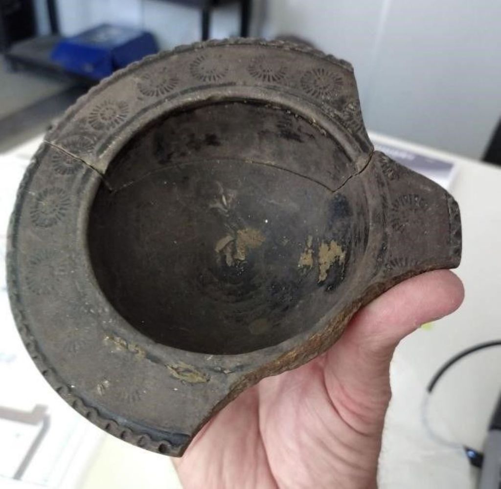 Copa de cerámica encontrada en Tolosa