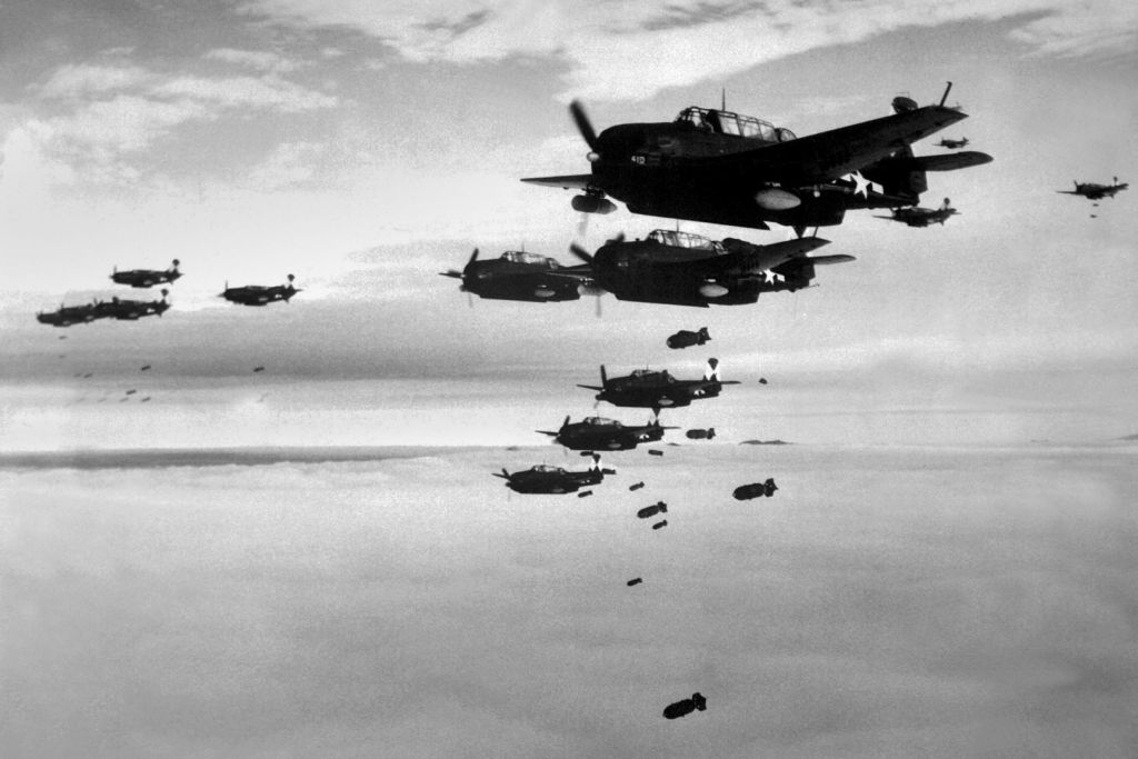 Miles de bombas de la Segunda Guerra Mundial siguen enterradas en Europa, representando un peligro latente y obligando a frecuentes operaciones de desminado