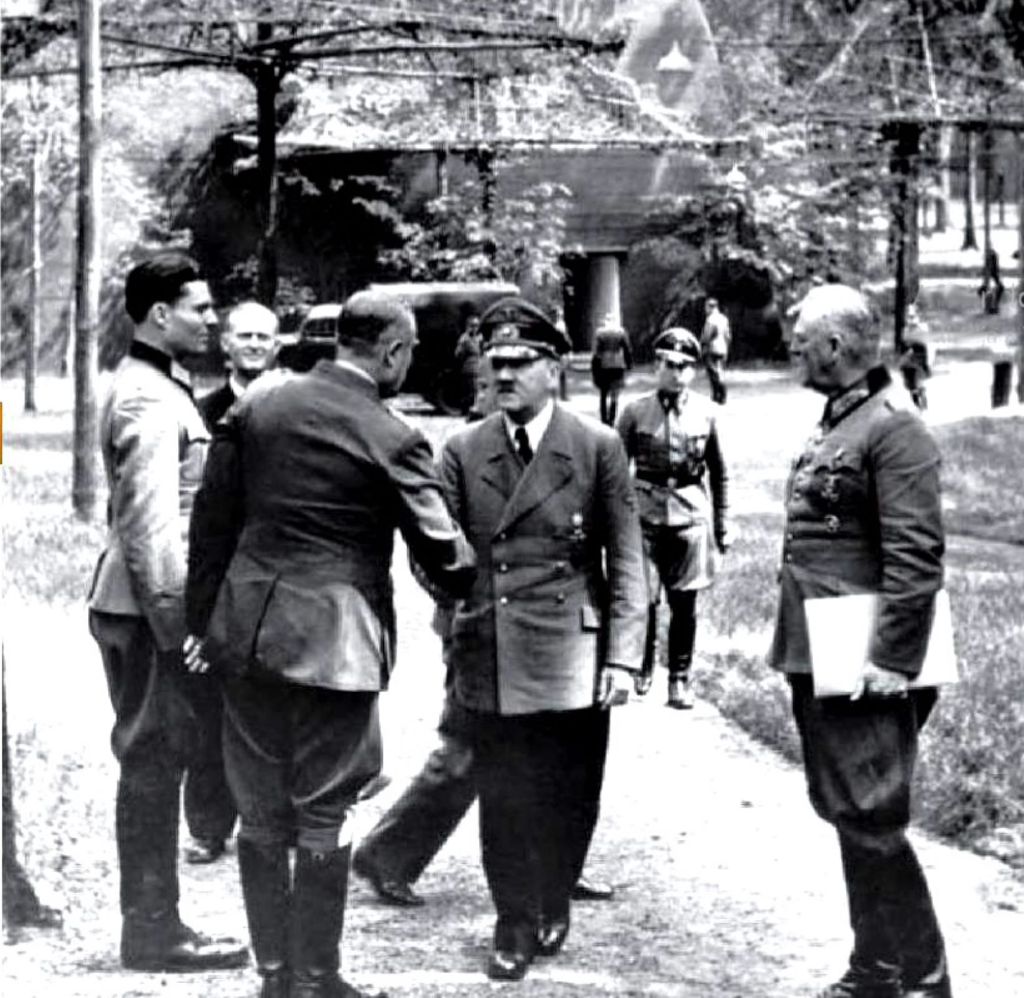 Hitler en su guarida