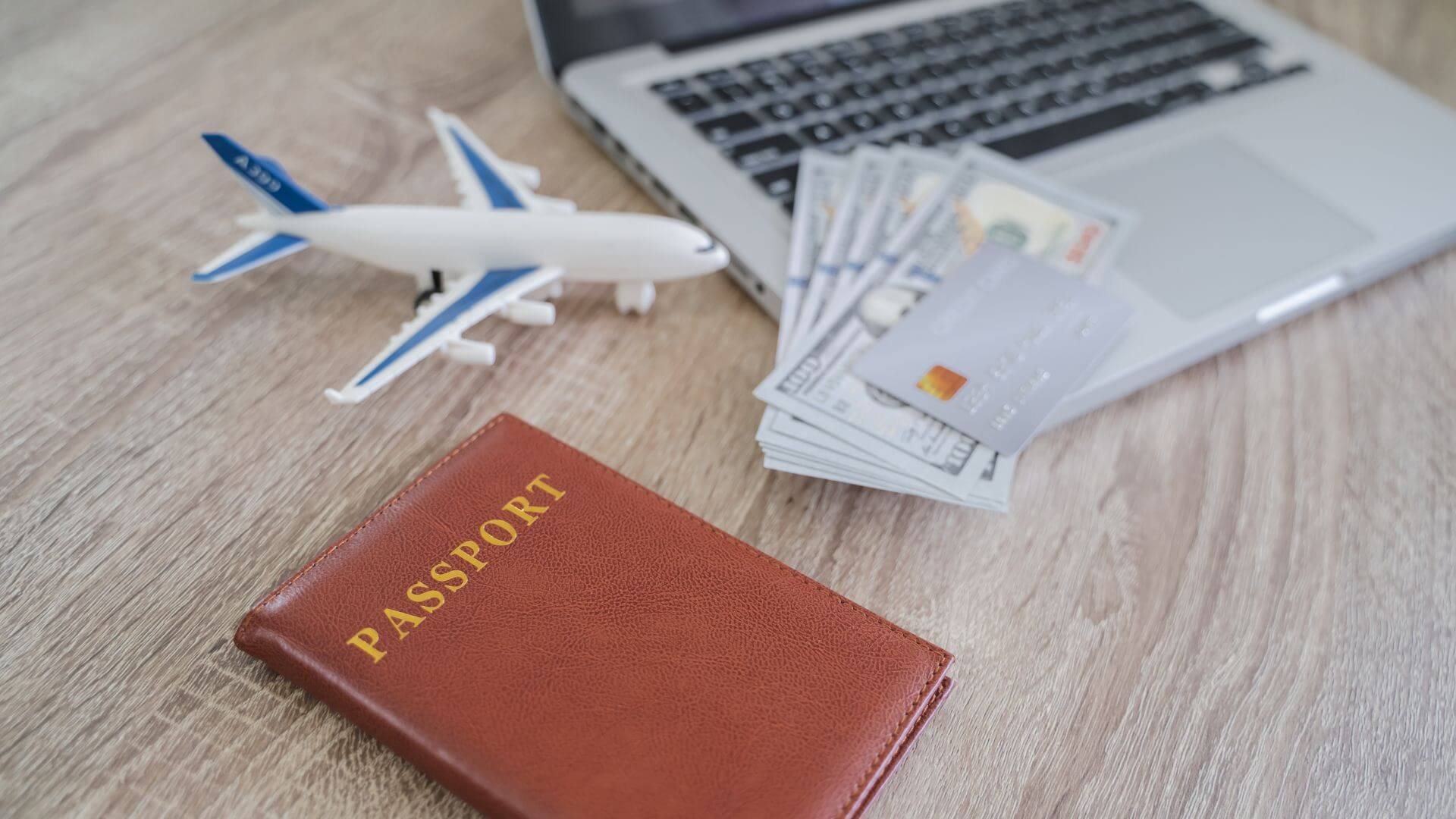 AirHelp Plus descuento