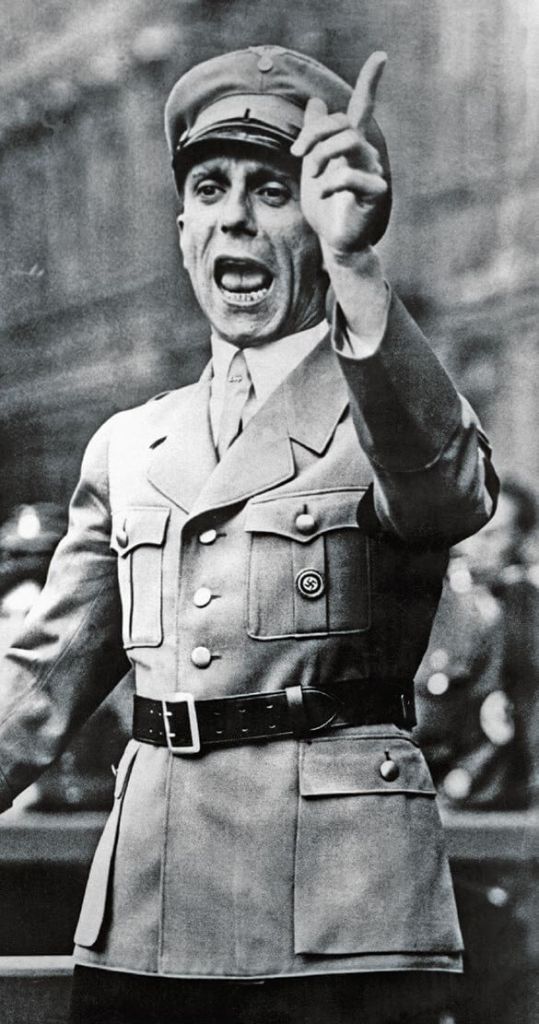Joseph Goebbels durante un discurso