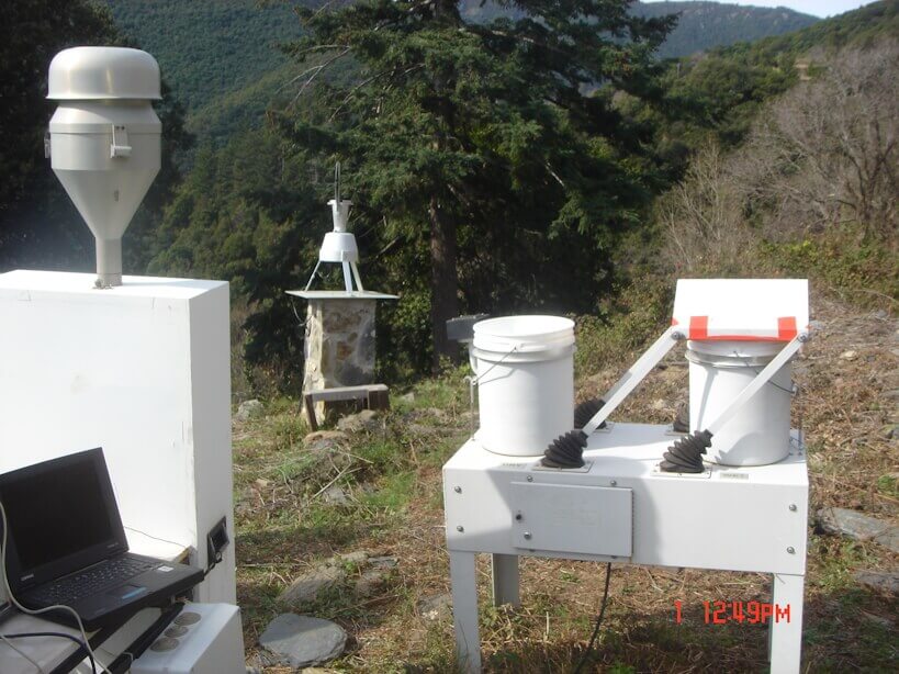 Equipo de muestreo de la estación biológica de la Castaña, Montseny. Microbios- microorganismos