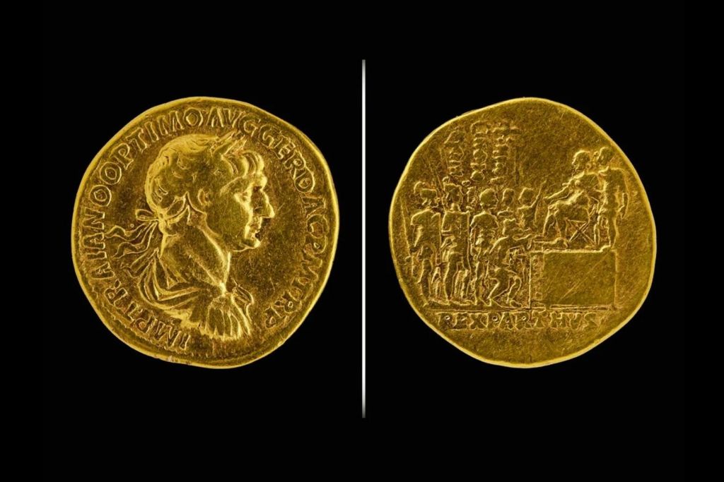 Moneda de oro del emperador Trajano