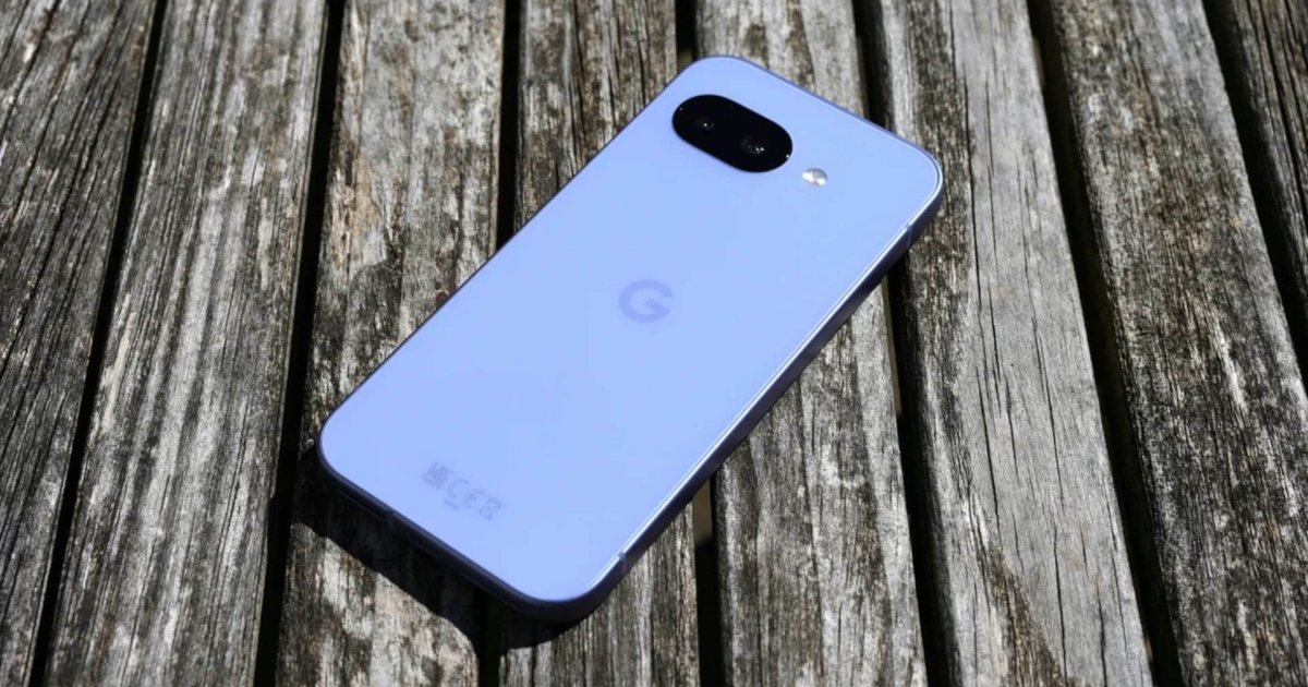 Google intensifica sus rebajas veraniegas y tras el Pixel 9 ahora hunde el precio del smartphone Pixel 9a