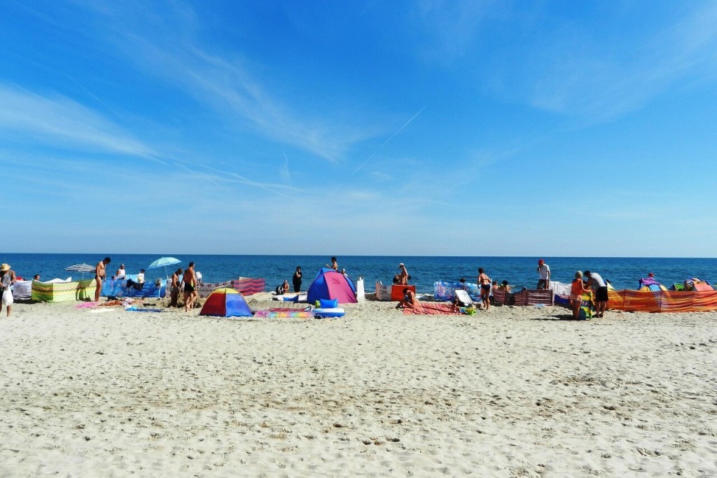 Un mito de playa que resultó ser cierto, la ciencia revela por qué tu piel se siente tirante después de nadar -