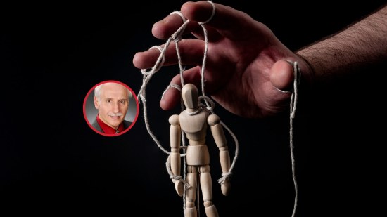 Los manipuladores se aprovechan de tu sensibilidad y tu conciencia, George Simon, el psicólogo que desenmascaró la agresión encubierta- portada