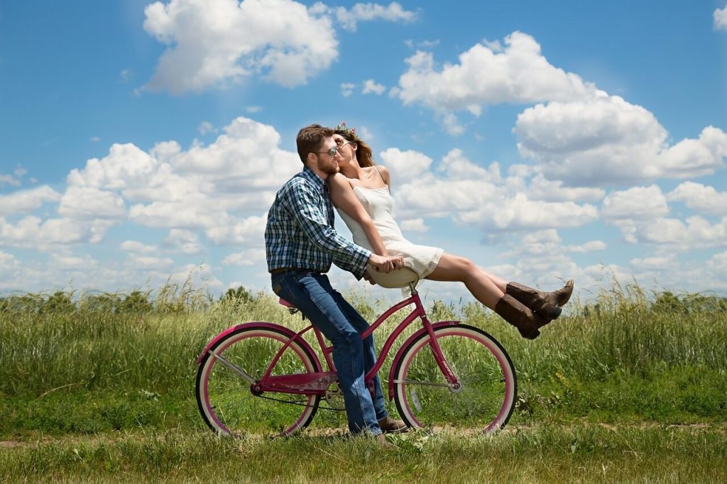 ¿Por qué elegimos parejas parecidas a nosotros? La ciencia revela una respuesta genética sorprendente 1